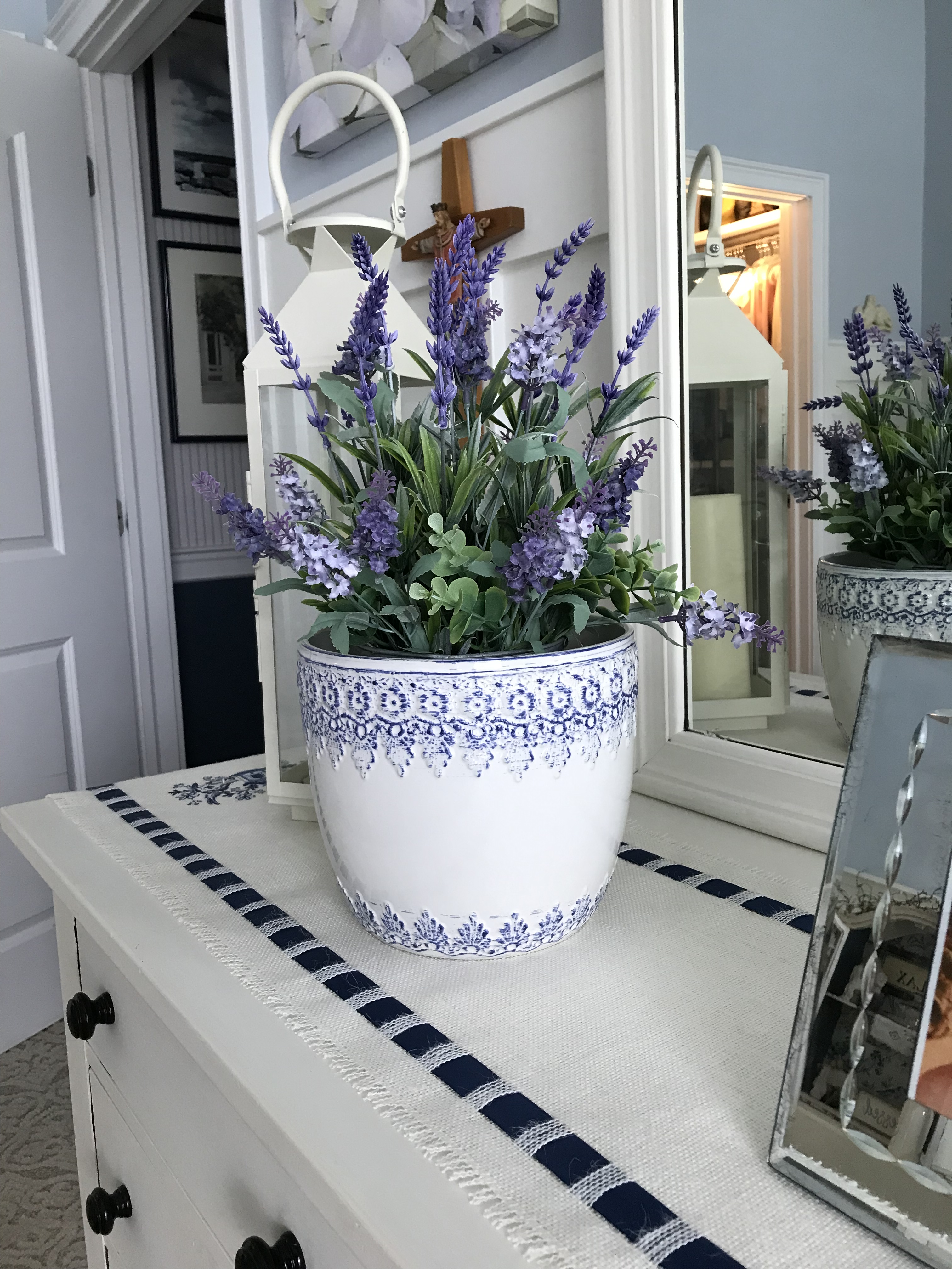 6046FCEA-9D1C-4B94-B0B6-BBEE9EF1F18F